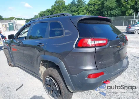 2015 Jeep Cherokee Trailhawk from USA, damaged, VIN 1C4PJMBS0FW780363
